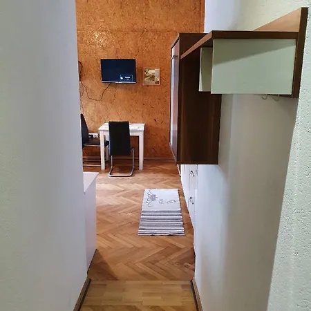 Fazarinc S Parkiriscem Apartmán Celje
