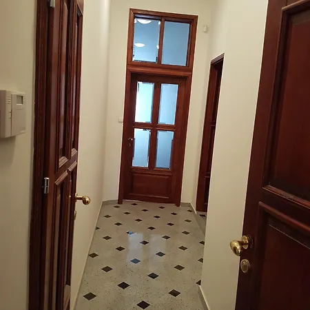 Fazarinc With Parking, Wellness And Store In The Center Of דירה