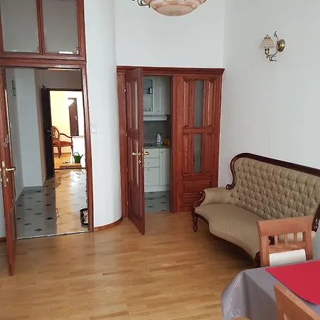Fazarinc With Parking, Wellness And Store In The Center Of Апартаменты Целе
