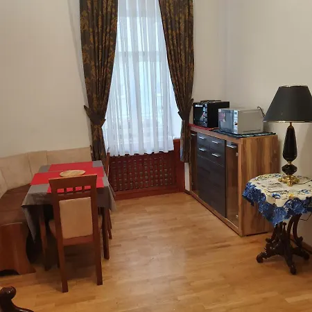 Fazarinc S Parkiriscem Apartment Celje