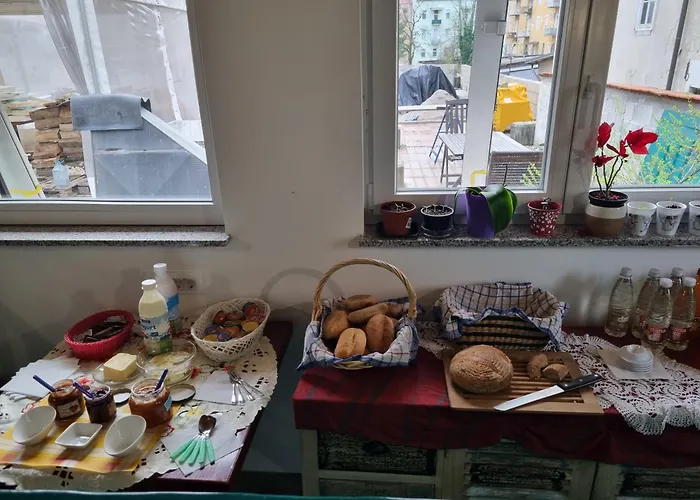 Fazarinc With Parking, Wellness And Store In The Center Of ツェリェ