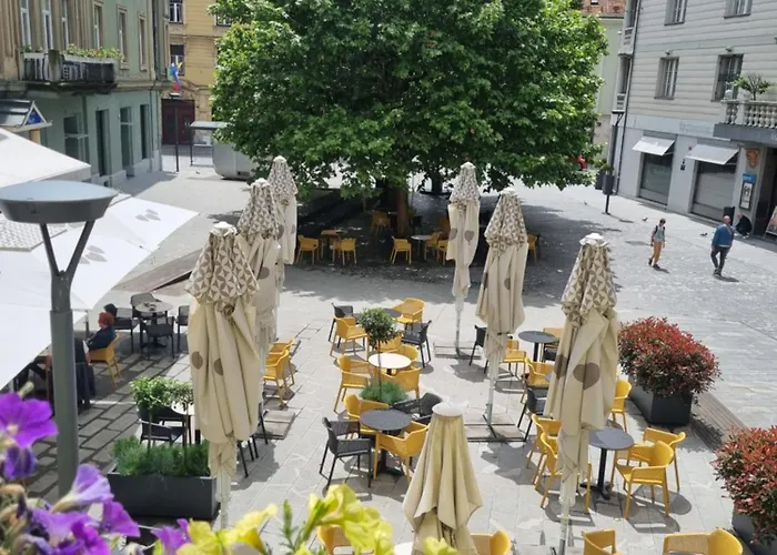 Fazarinc With Parking, Wellness And Store In The Center Of