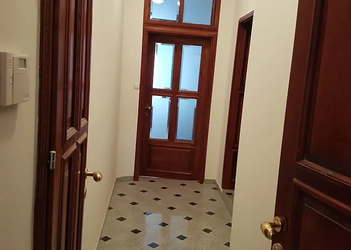 Fazarinc With Parking, Wellness And Store In The Center Of アパート