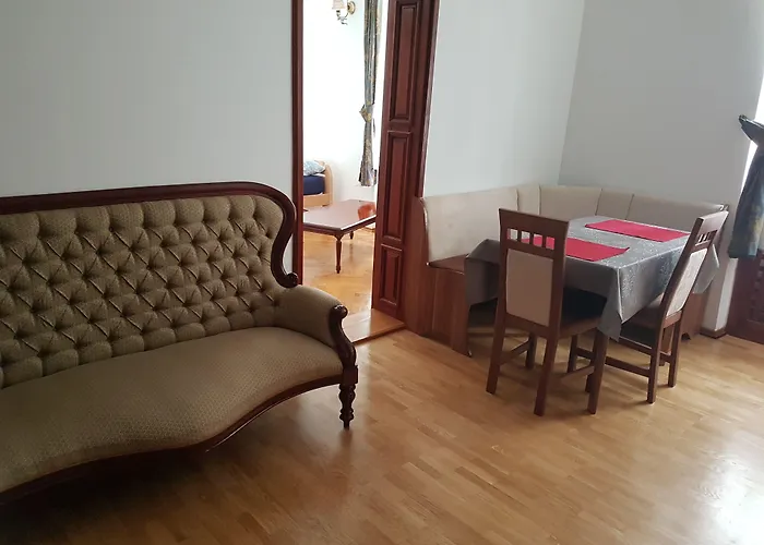 Appartamento Fazarinc With Parking, Wellness And Store In The Center Of