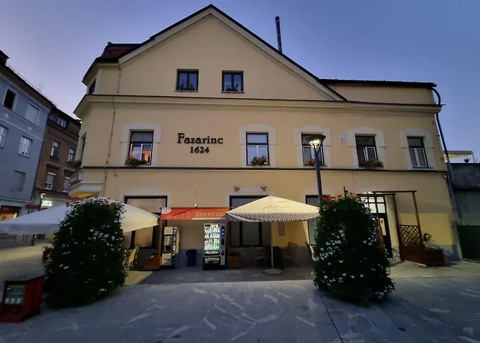 Fazarinc With Parking, Wellness And Store In The Center Of * ツェリェ