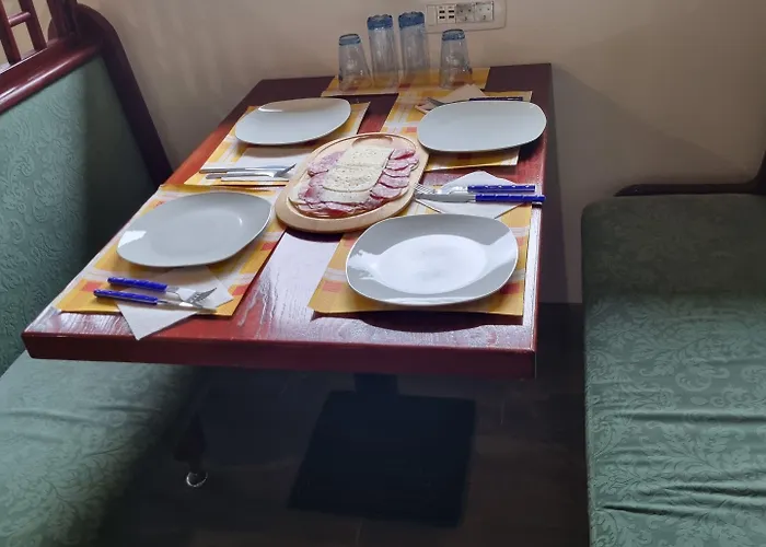 Fazarinc With Parking, Wellness And Store In The Center Of アパート ツェリェ